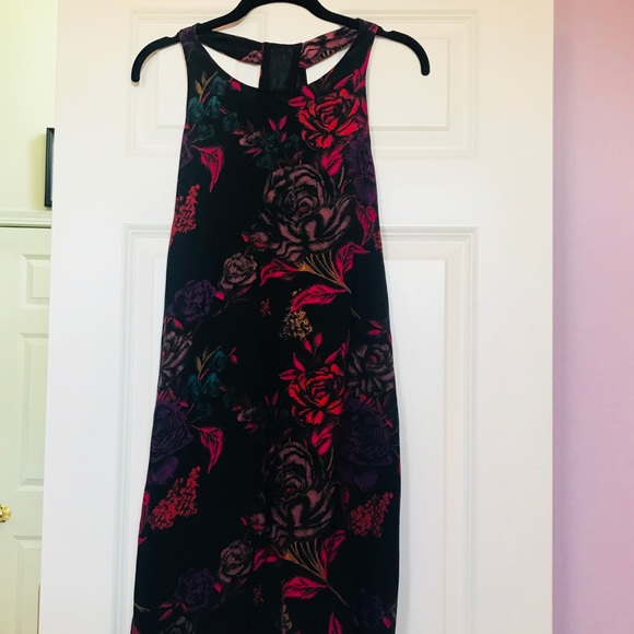 Alice and Olivia Dark Floral Dress - Picture 1 of 4